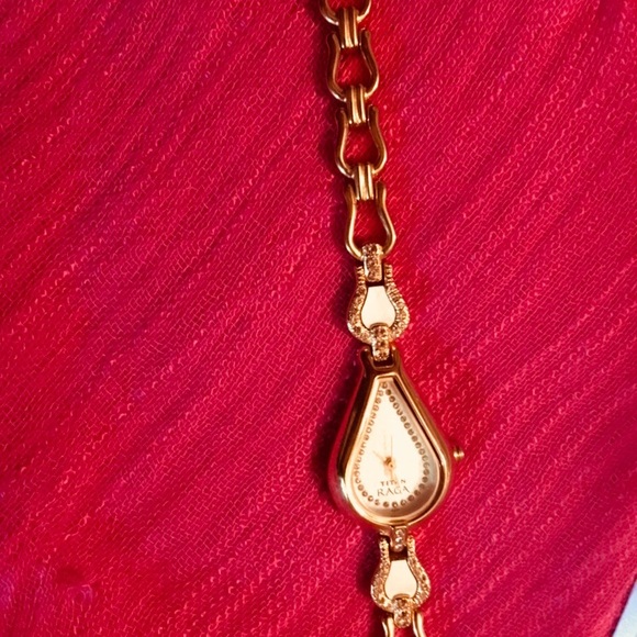 Titan Raga Gold Metal Jewellery Design, Bracelet - Picture 6 of 6